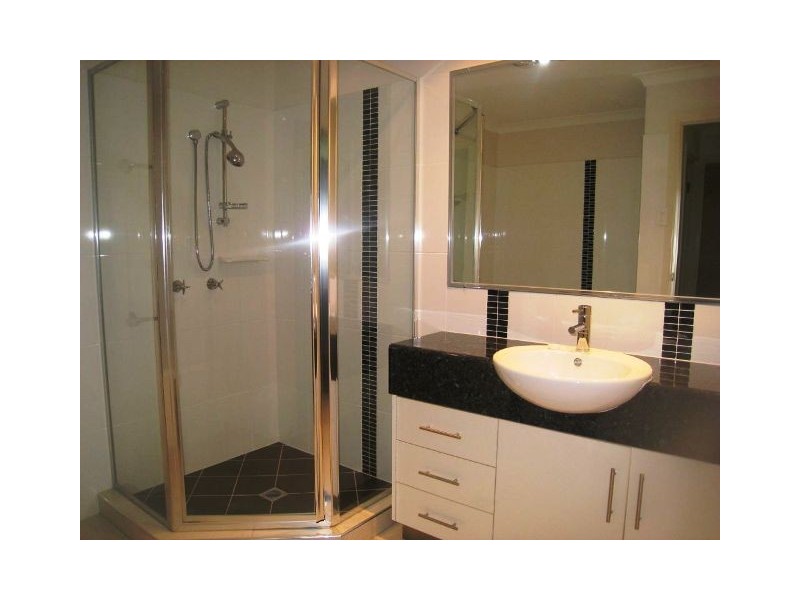 2/11 Arcturus Street, North Mackay QLD 4740