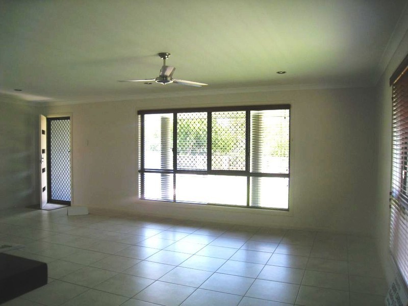 2/11 Arcturus Street, North Mackay QLD 4740