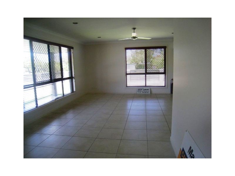 2/11 Arcturus Street, North Mackay QLD 4740