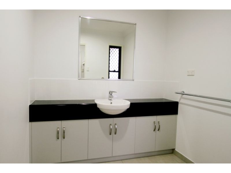 382 Bridge Road, West Mackay QLD 4740