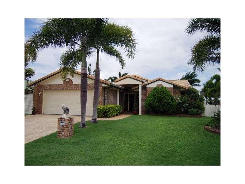 13 Ben Nevis Street, Beaconsfield QLD 4740