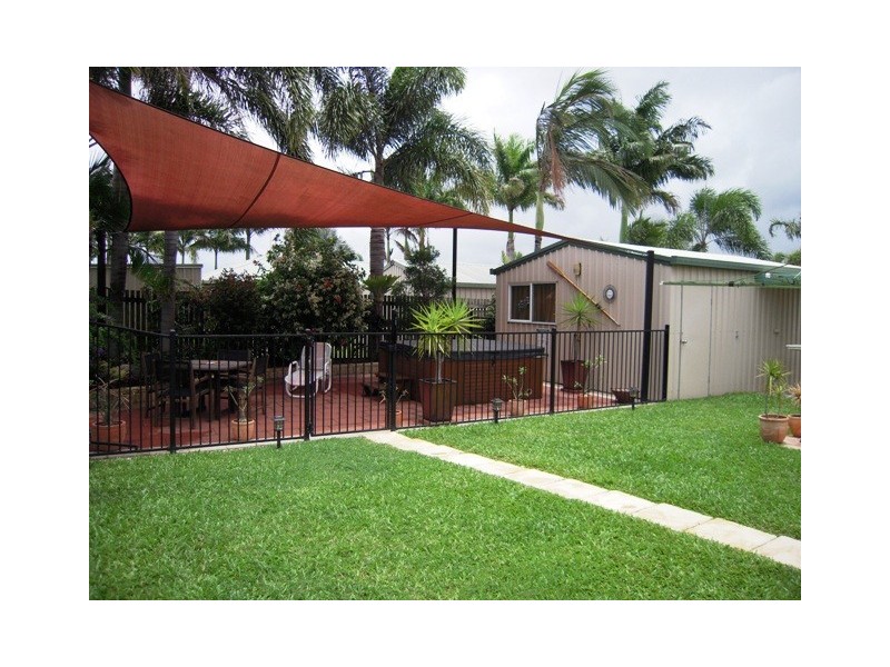 13 Ben Nevis Street, Beaconsfield QLD 4740