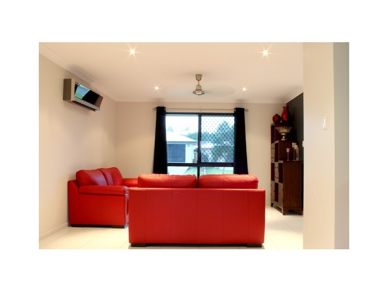 6 Eva Parade, Glenella QLD 4740