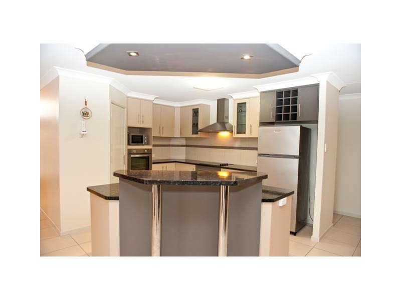 81 Victor Avenue, Glenella QLD 4740