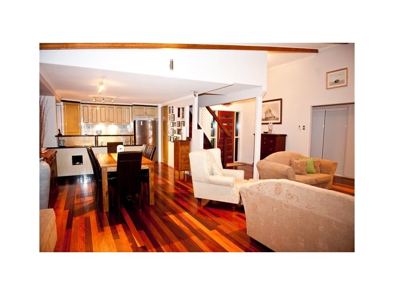 10 Whitesan Blue Terrace, Blacks Beach QLD 4740