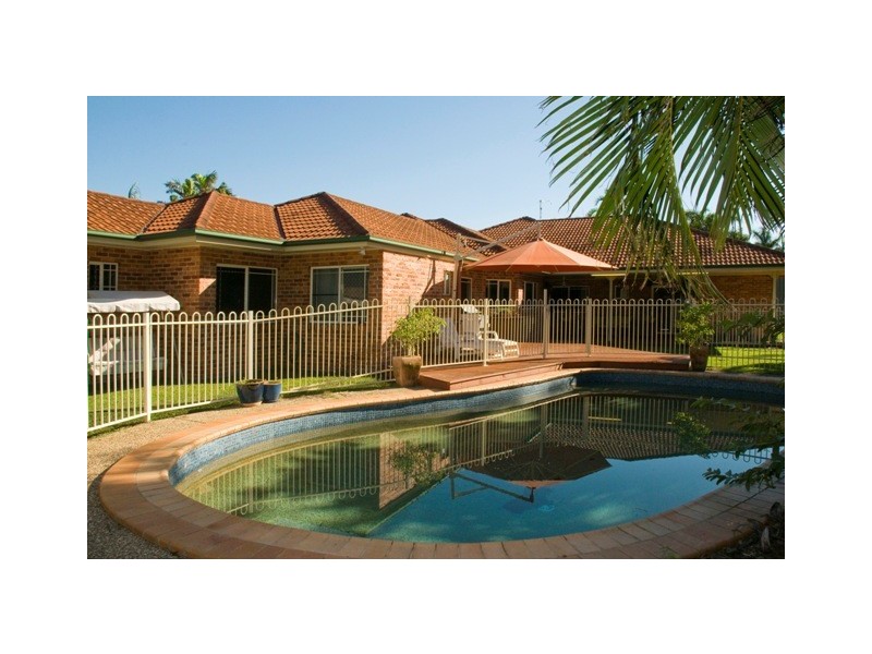 9 Ronnie Court, Rural View QLD 4740