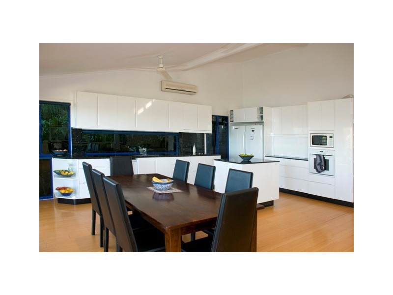 17 Albatross Street, Slade Point QLD 4740