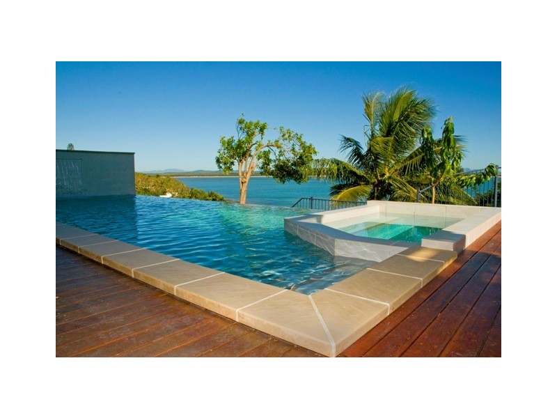 17 Albatross Street, Slade Point QLD 4740