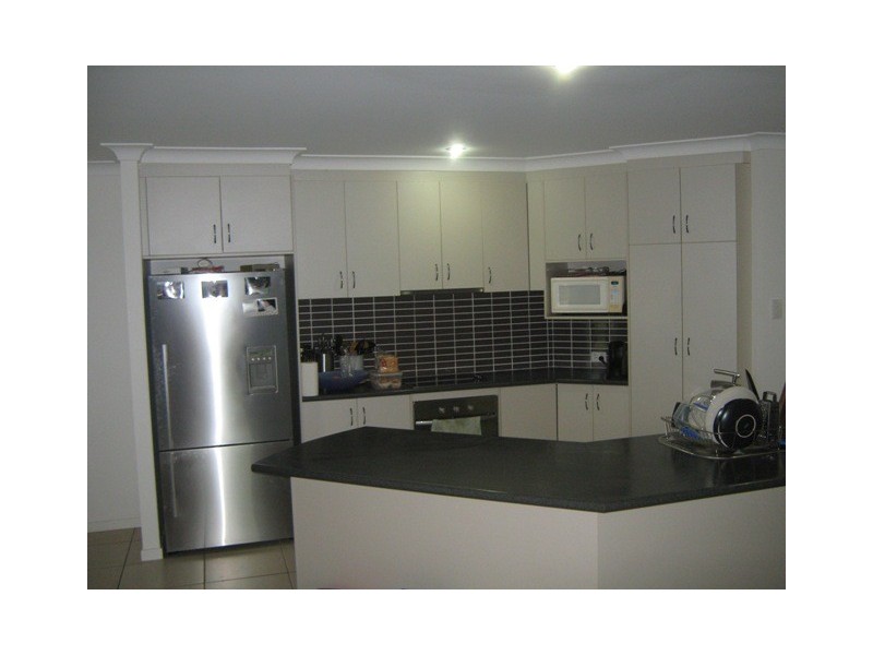 4 Carlow Close, Rural View QLD 4740