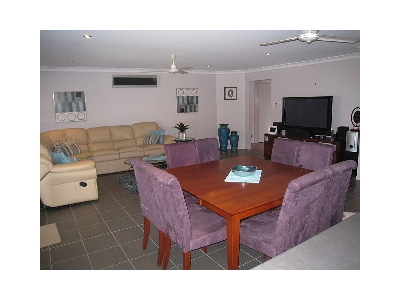 1 Orania Crt, Andergrove QLD 4740