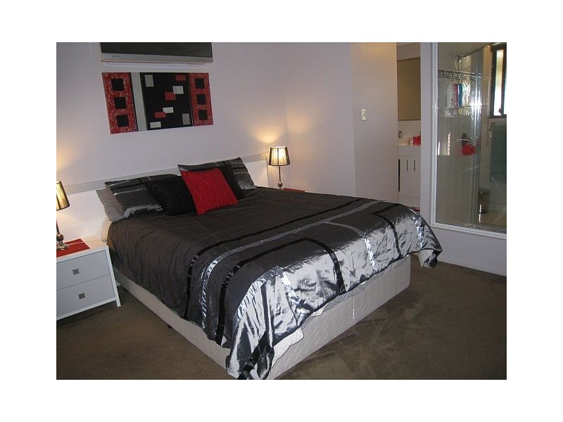 1 Orania Crt, Andergrove QLD 4740