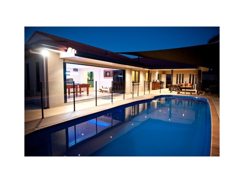 4 Malabar Ct, Glenella QLD 4740