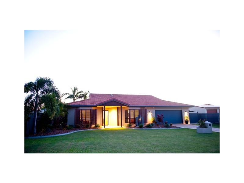 4 Malabar Ct, Glenella QLD 4740