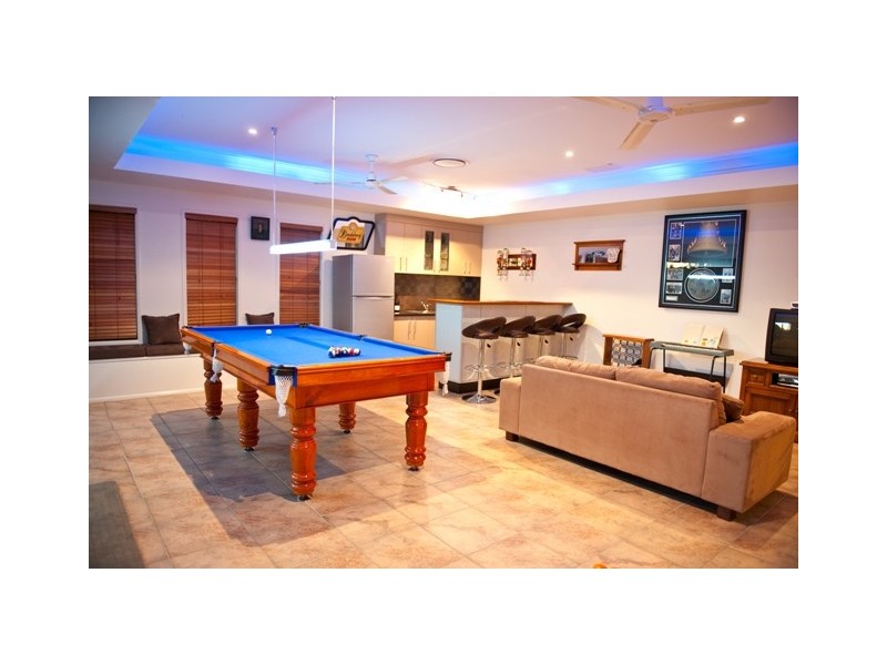 4 Malabar Ct, Glenella QLD 4740