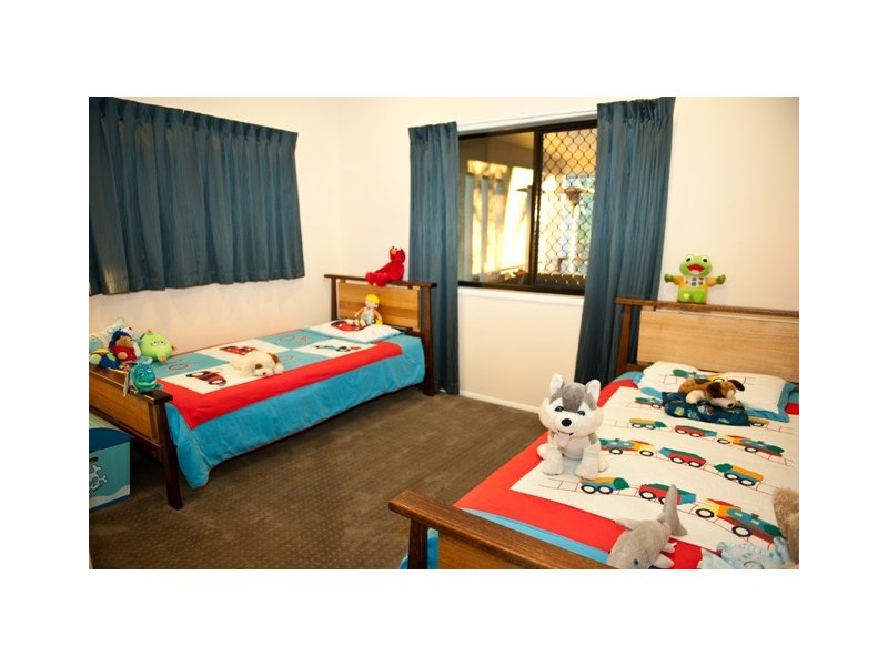 4 Malabar Ct, Glenella QLD 4740