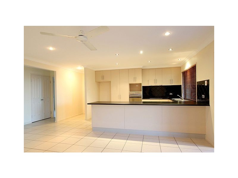 37 Kidston Avenue, Rural View QLD 4740