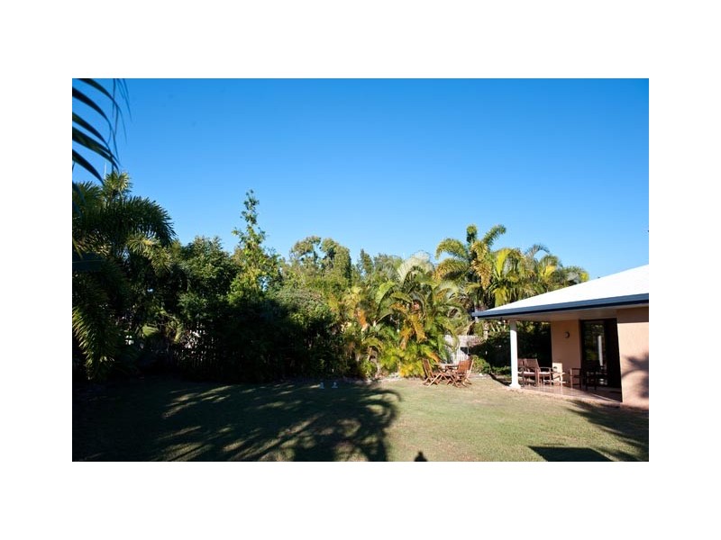 4 Royal Sands Blvd, Bucasia QLD 4750