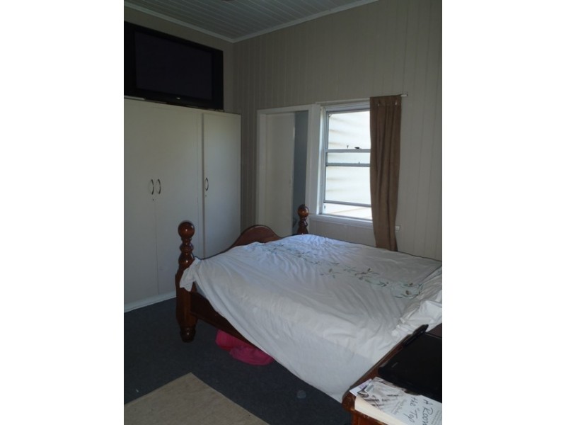 16 Canberra Street, North Mackay QLD 4740