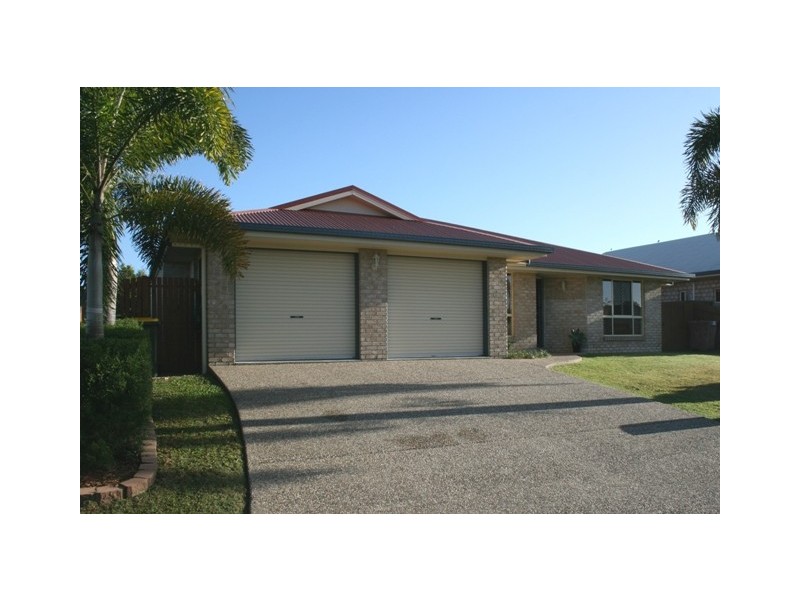 38 Toorak Street, Glenella QLD 4740
