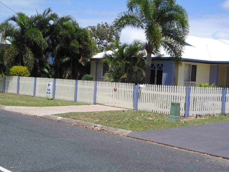 33 Cavanagh Drive, Blacks Beach QLD 4740