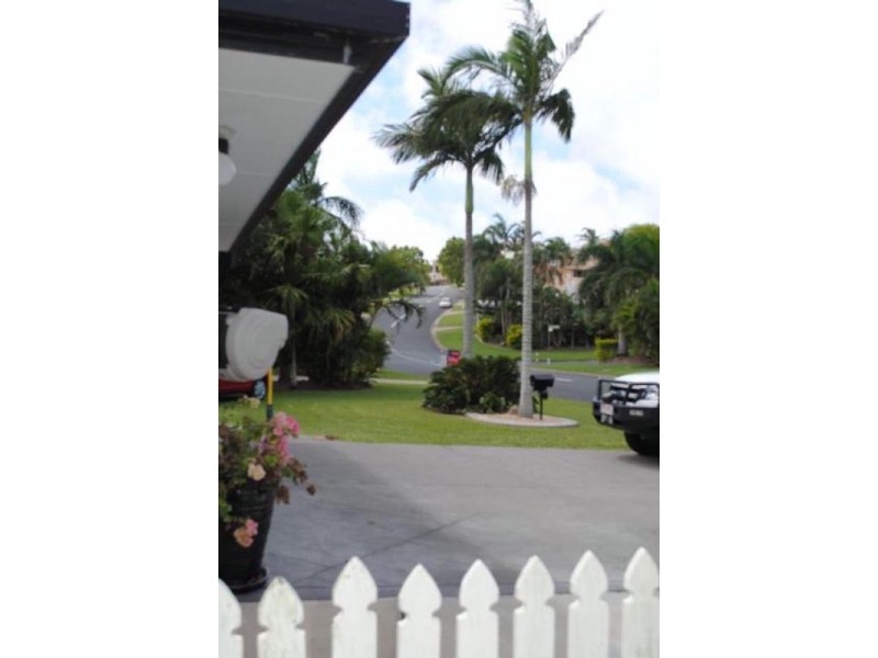 33 Cavanagh Drive, Blacks Beach QLD 4740