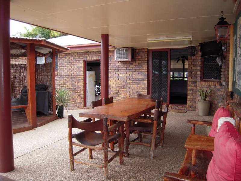 6 Sir Griffith Way, Rural View QLD 4740