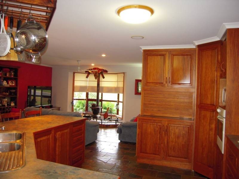 6 Sir Griffith Way, Rural View QLD 4740