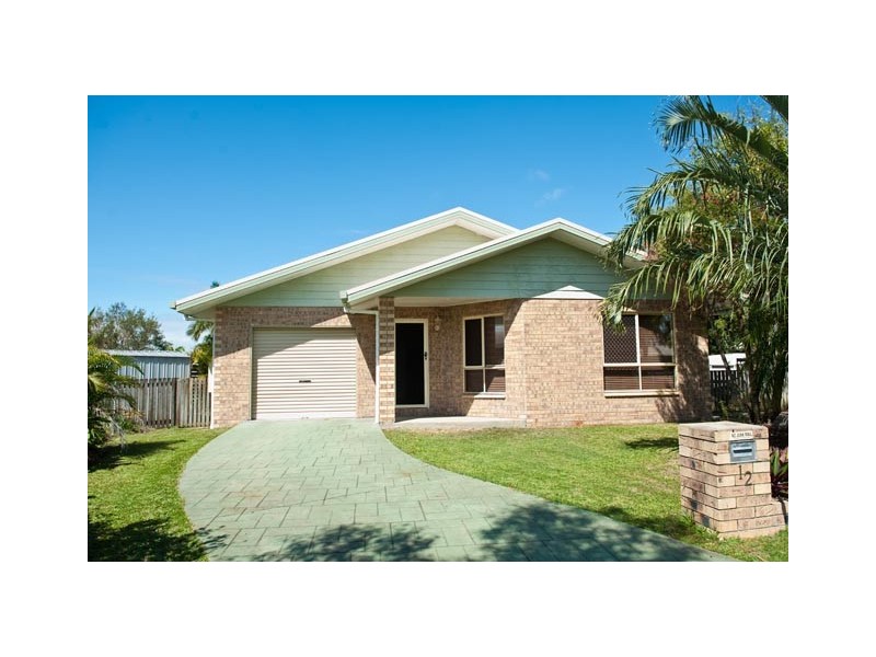 12 Edinburgh Place, Beaconsfield QLD 4740