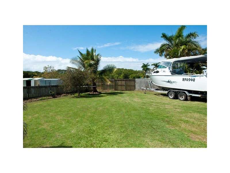 12 Edinburgh Place, Beaconsfield QLD 4740