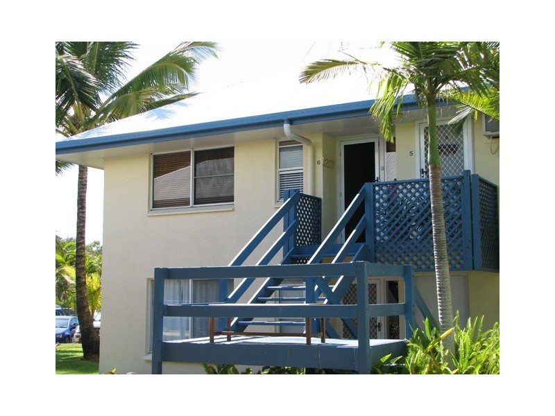6/18 Beach Road, Dolphin Heads QLD 4740