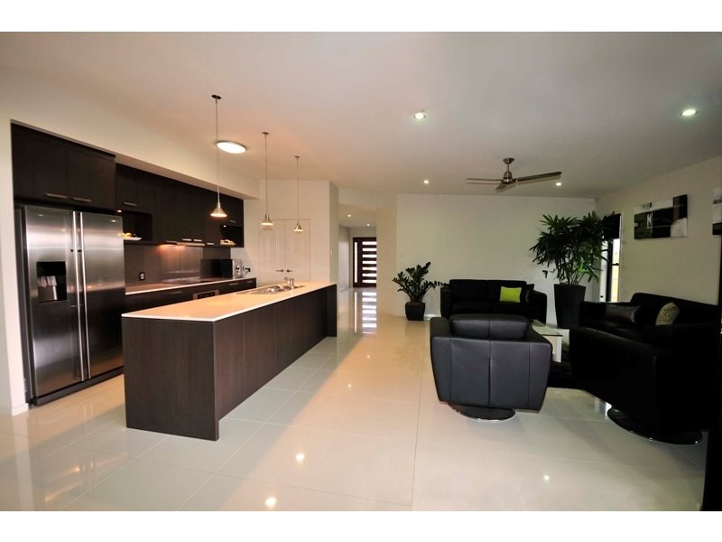 22 Vidar Crescent, Ooralea QLD 4740