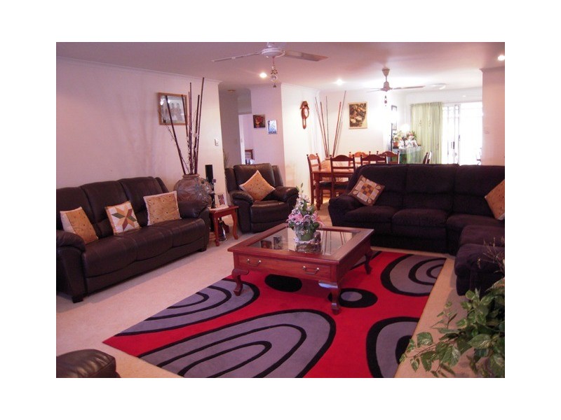 17 Cassia Street, Beaconsfield QLD 4740