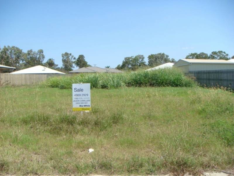 39 Deguara Avenue, Armstrong Beach QLD 4737
