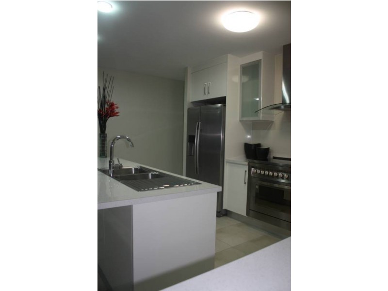 31 Gingham Street, Glenella QLD 4740