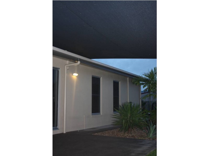 31 Gingham Street, Glenella QLD 4740