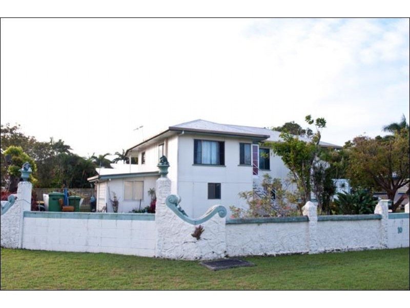 10 Holland Street, West Mackay QLD 4740