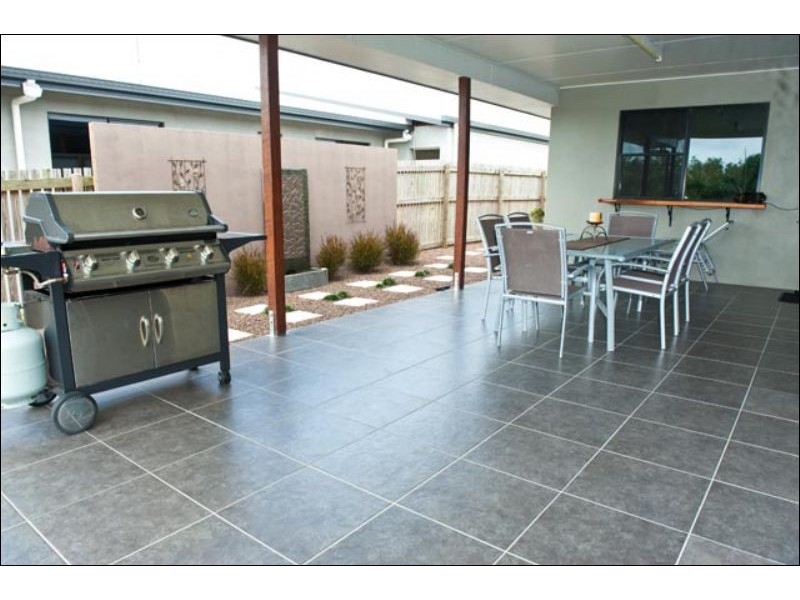 12 Townsend Street, Bucasia QLD 4750