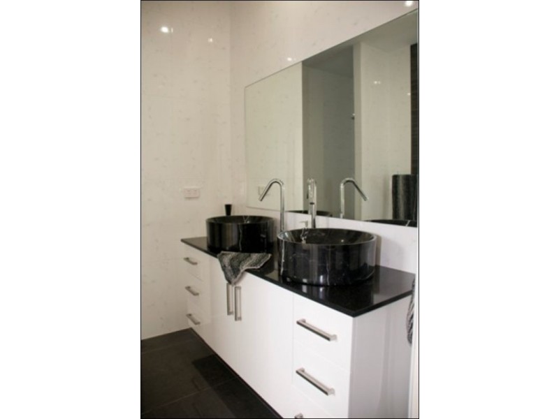 15 Vidar Crescent, Ooralea QLD 4740