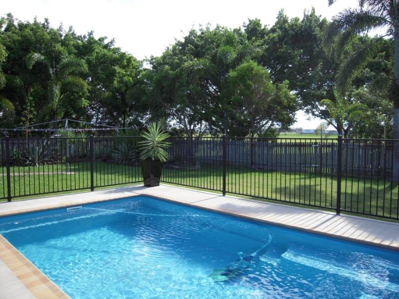 98 Broomdykes Drive, Beaconsfield QLD 4740