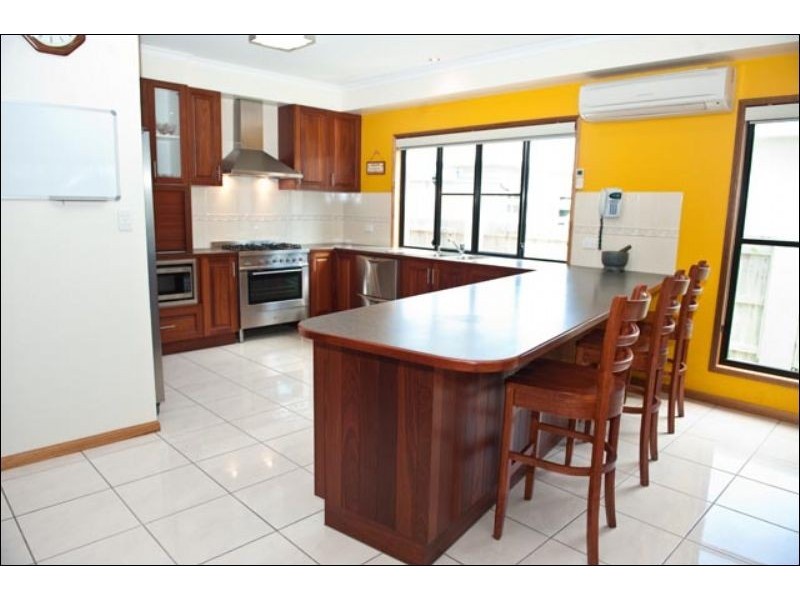 7 Walz Avenue, Mcewens Beach QLD 4740