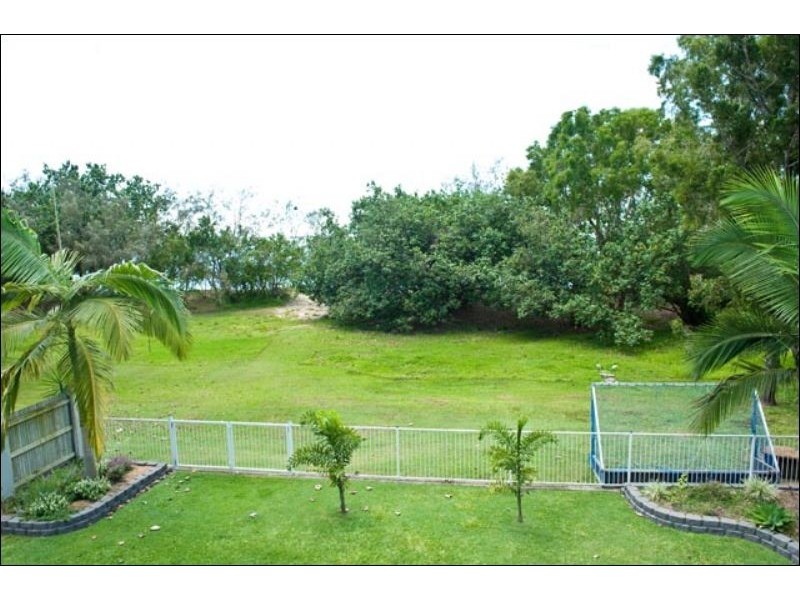 7 Walz Avenue, Mcewens Beach QLD 4740