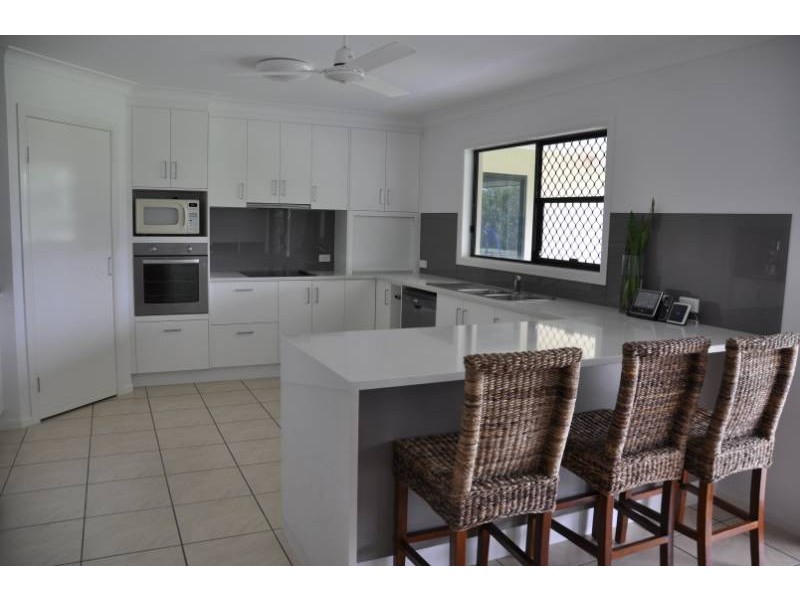 47 Frank Cowley Drive, Glenella QLD 4740