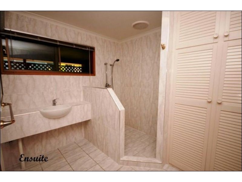 16 Illalangi Estate, Mount Pleasant QLD 4740