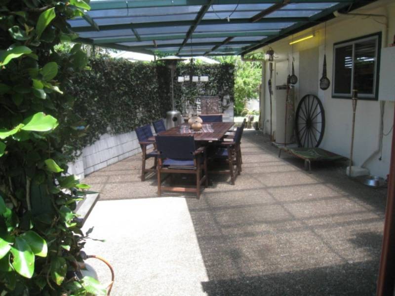 1  Fisher Street, Bucasia QLD 4750