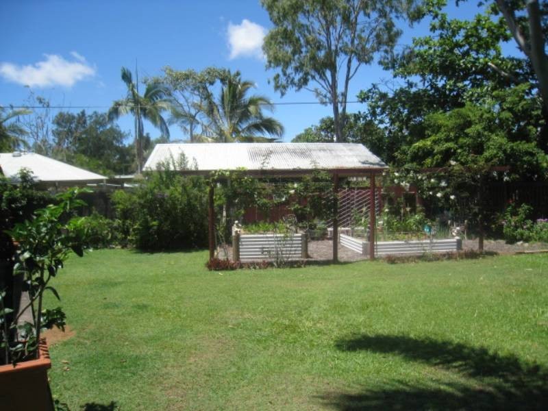 1  Fisher Street, Bucasia QLD 4750