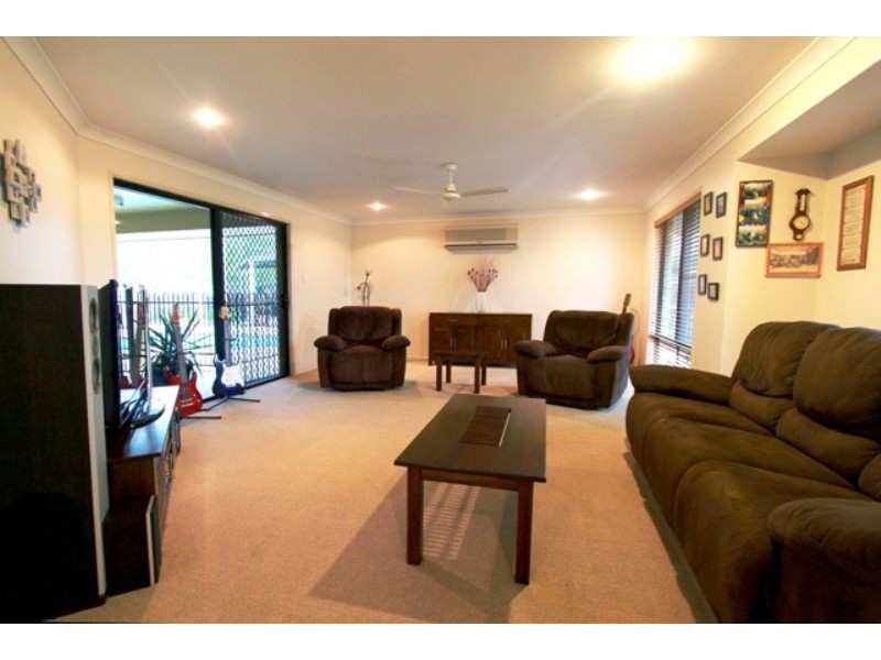 24 Kiwi Court, Ooralea QLD 4740