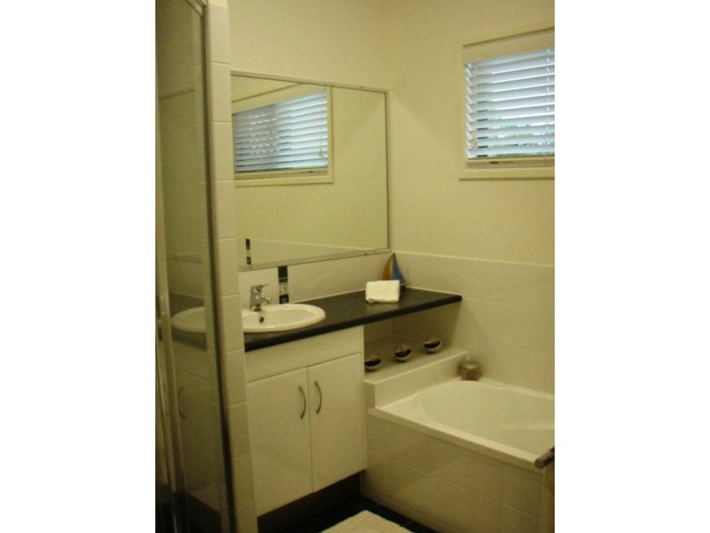 1 Joseph Court, Glenella QLD 4740