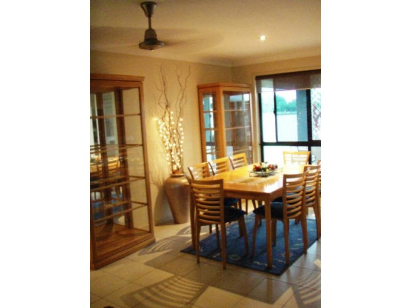 6 Joseph Crt, Glenella QLD 4740