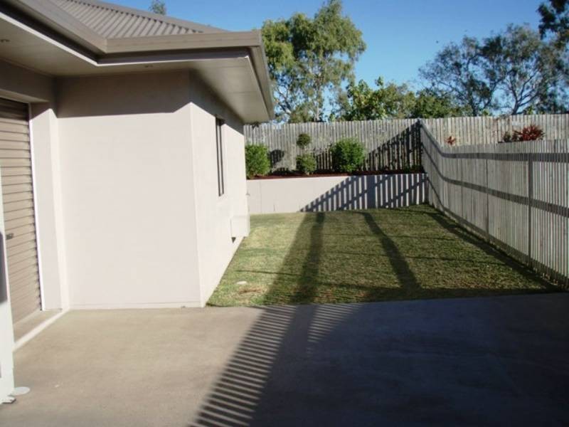 65 Victor Ave, Glenella QLD 4740