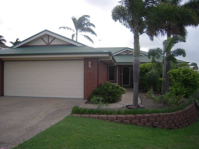4 Murray Close, Rural View QLD 4740